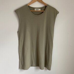 GO GENTLY NATION Organic Cotton Women's Muscle Tee Size M